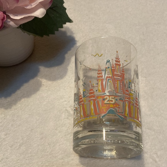 DISNEY McDonalds Set Of 4 Glasses REMEMBER THE MAGIC - Picture 2 of 9